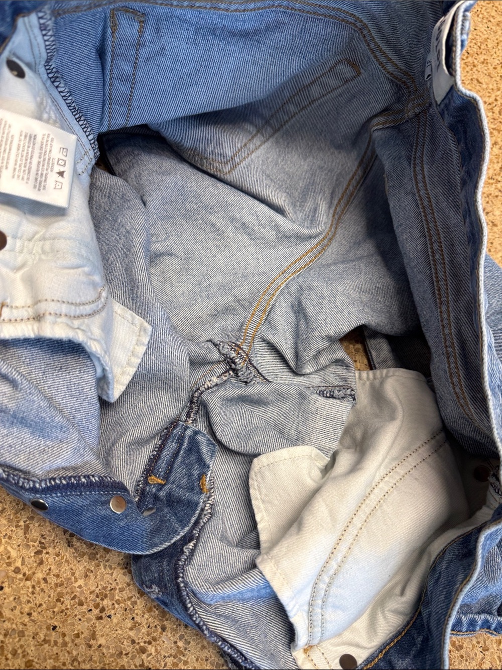 Agolde Classic Blue High-Rise Denim Shorts - Picture 11 of 15
